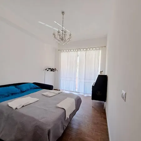 L'alloggio Nel Parco Apartment *